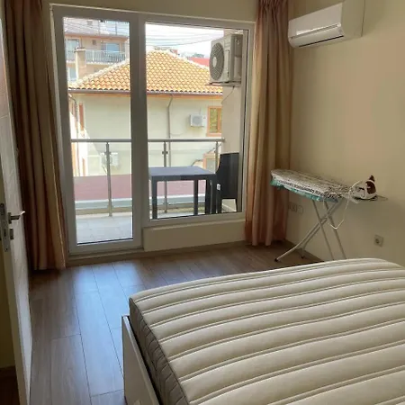 Burgas, Sarafovo 2 Bedrooms And Living * ブルガス